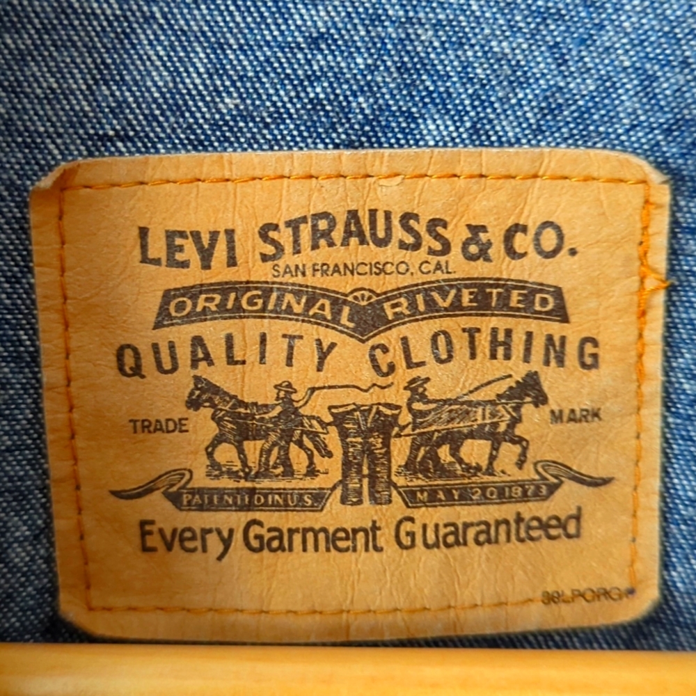 Vintage LEVI'S Orange Tab Denim Jacket - Size Small - Picture 3 of 8